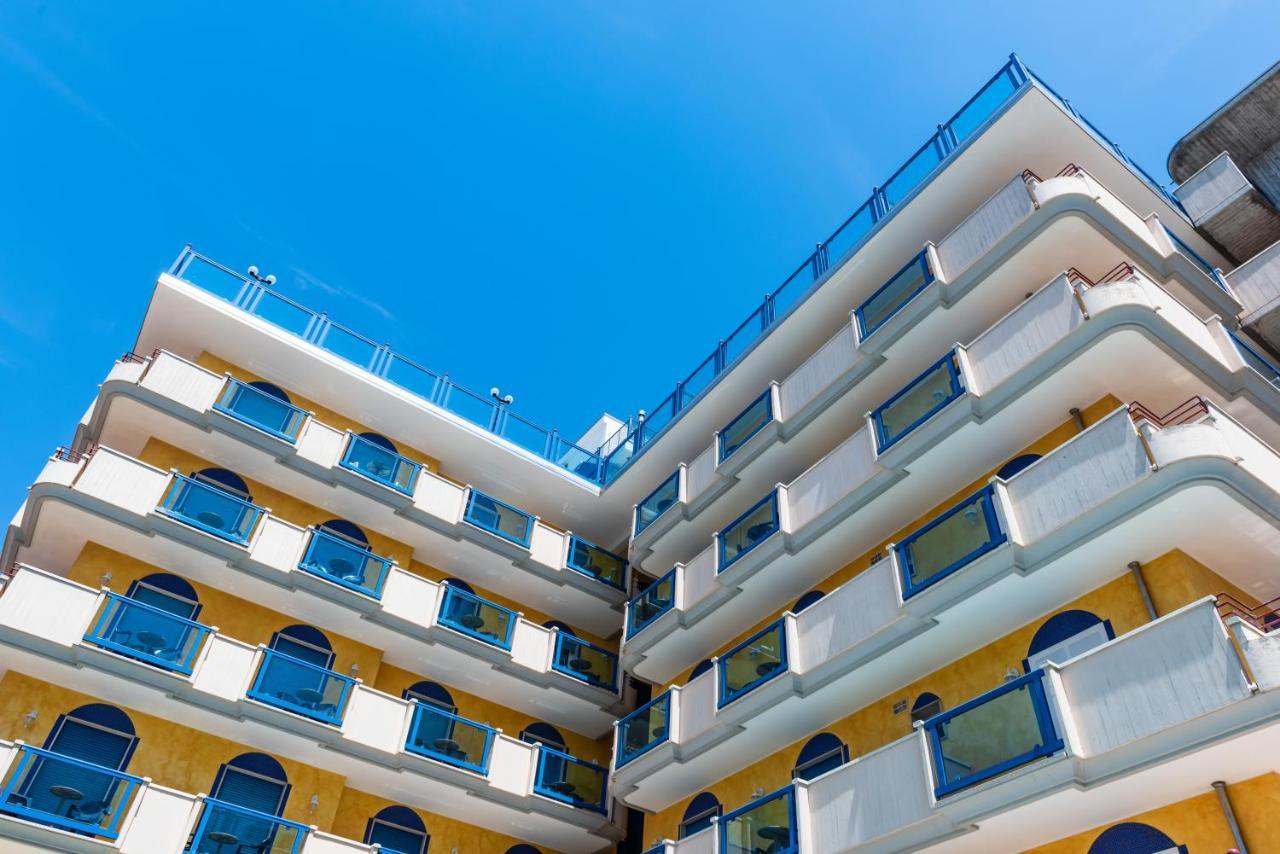 Hotel Brioni Mare Lido di Jesolo Bagian luar foto