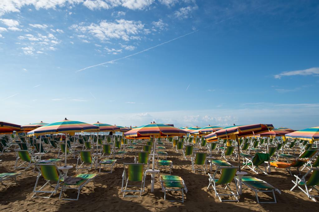 Hotel Brioni Mare Lido di Jesolo Bagian luar foto